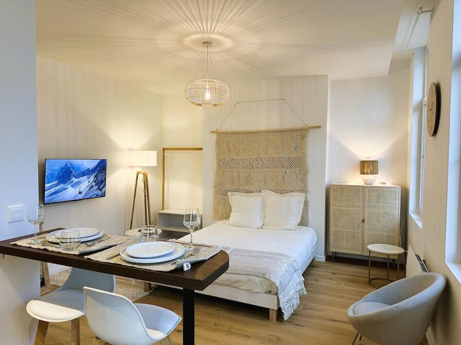 אמיינס Spacious & Luxuary Studio מראה חיצוני תמונה