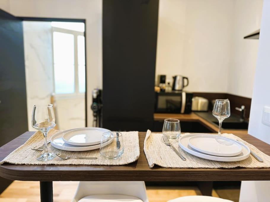אמיינס Spacious & Luxuary Studio מראה חיצוני תמונה
