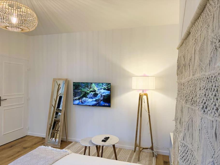 אמיינס Spacious & Luxuary Studio מראה חיצוני תמונה